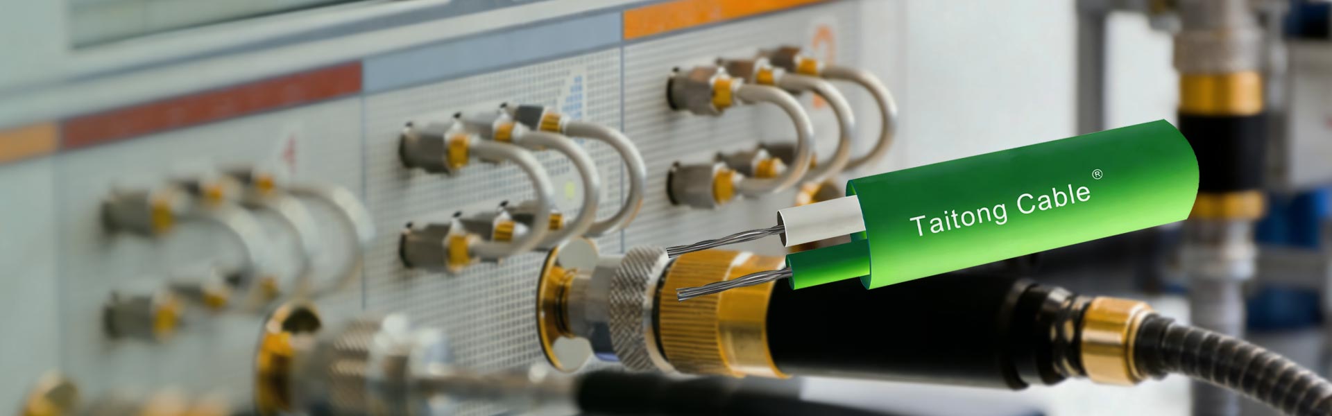 الأجهزة وكابلات الإشارة